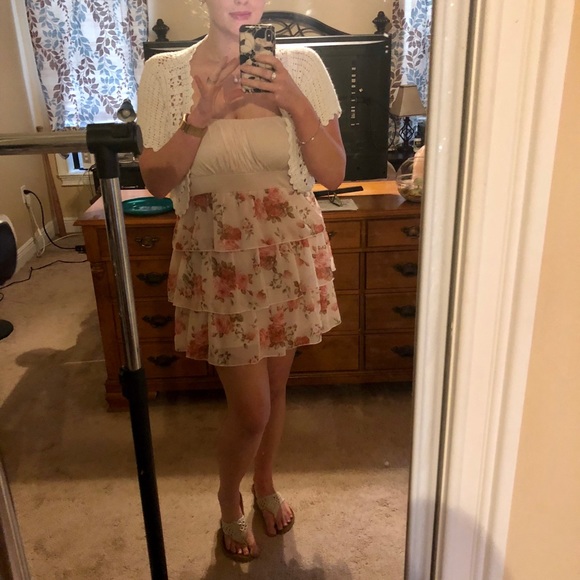 Meet your Posher, Paige. Age 26, married 5 yrs. - Picture 3 of 8